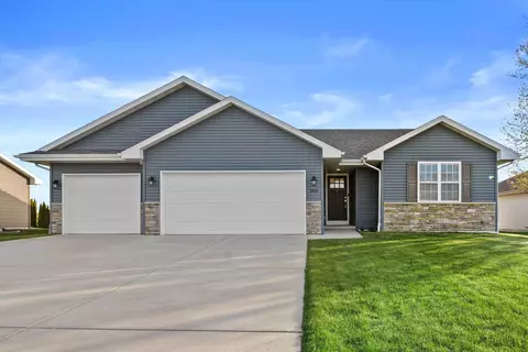 2435 Winthrop Dr, Janesville, WI 53546