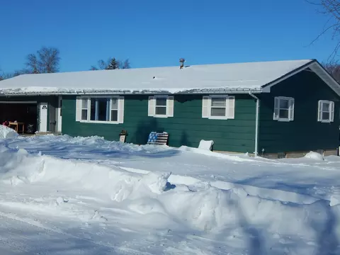 702 Pioneer Ave, Waupun, WI 53963