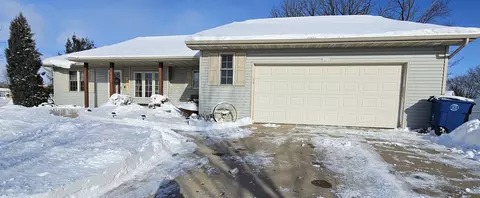1212 Fairfax St, Oshkosh, WI 54904