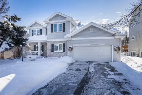 5729 Rosslare Ln, Fitchburg, WI 53711