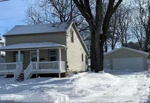 909 Madison St, Beaver Dam, WI 53916