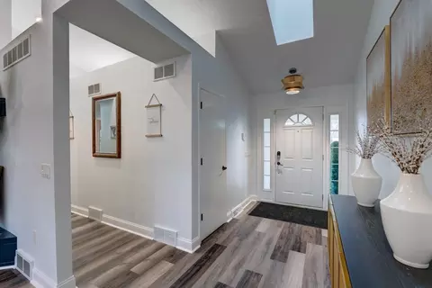 426 Wyalusing Dr, Madison, WI 53718