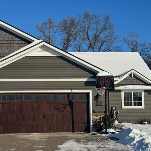 1230 Caden Ct, Eau Claire, WI 54703