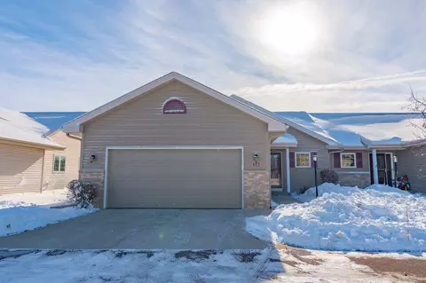 216 Elliott Ln, Oregon, WI 53575