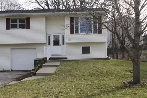 411 Valley St, Mount Horeb, WI 53572
