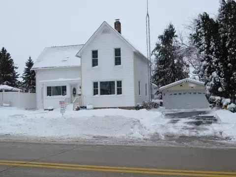 731 E Main St, Waupun, WI 53963
