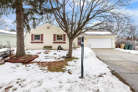 1721 Droster Rd, Madison, WI 53716