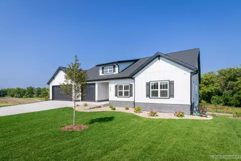 1446 Greenleaf Ct, Sun Prairie, WI 53590