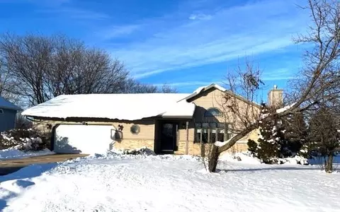 3462 Charlie Anna Dr, Oshkosh, WI 54904