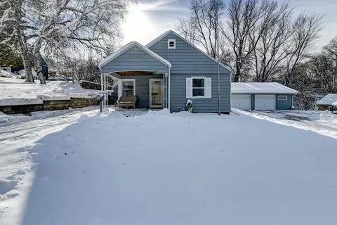 15 Blanchard St, Edgerton, WI 53534