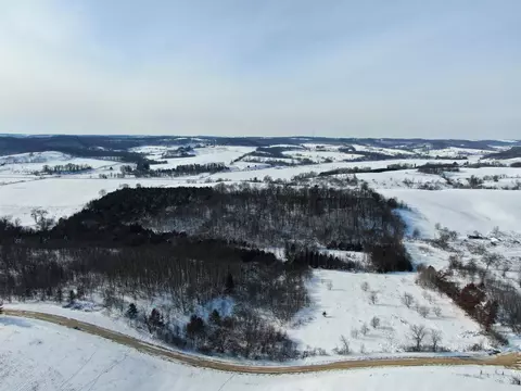 s155 Oak Lane, Elroy, WI 53929