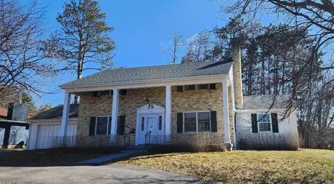 1108 Riverview Dr, Reedsburg, WI 53959