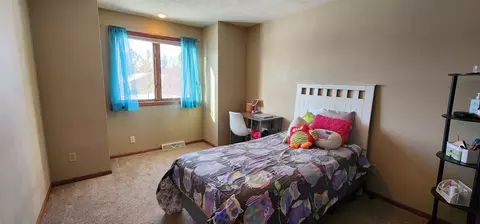 w2286 Valleywood Lane, Appleton, WI 54915 photo 5