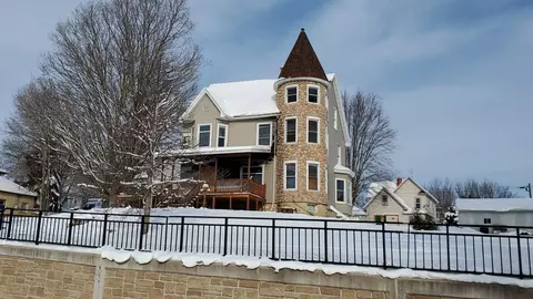 530 E Louisa St, Darlington, WI 53530