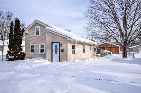 140 N Madison St, Evansville, WI 53536