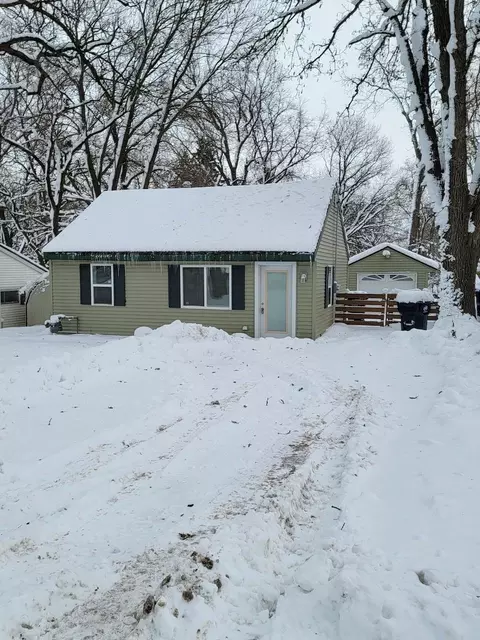129 Hickory Nut Ln, Edgerton, WI 53534