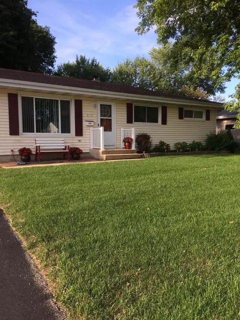 315 Prairie View Ct, Oregon, WI 53575