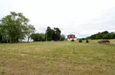 413 University Ln, Mazomanie, WI 53560