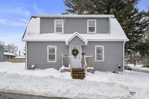 275 W Dewey St, Platteville, WI 53818