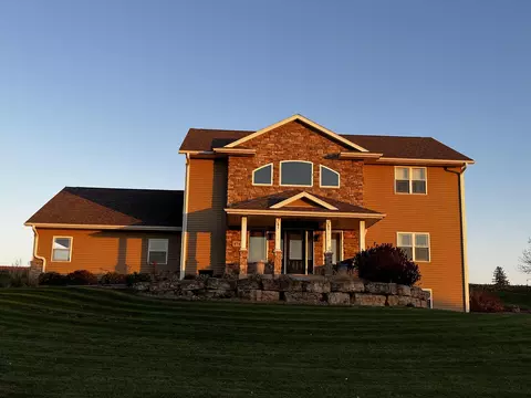 474 Weber Pkwy, Lancaster, WI 53813