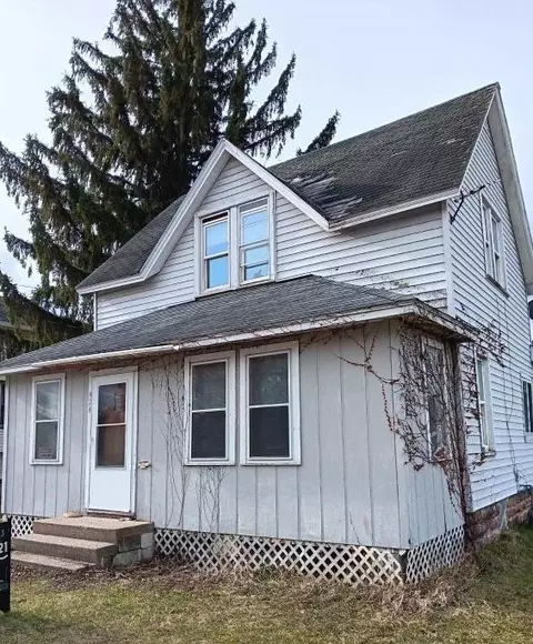 424 W State St, Mauston, WI 53948