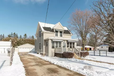1709 Ruger Ave, Janesville, WI 53545
