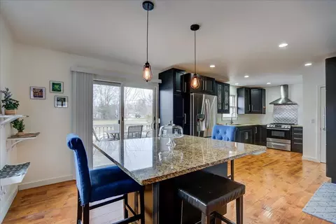 350 Kennedy Dr, Oregon, WI 53575