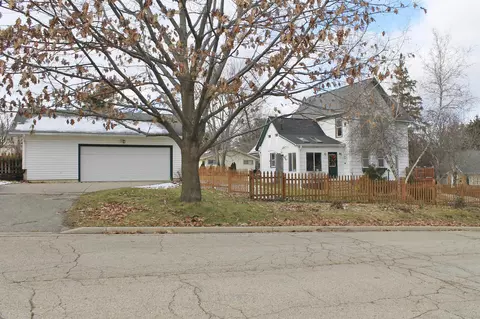 801 4th St, New Glarus, WI 53574