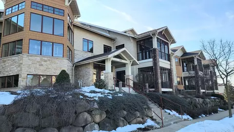 5511 Mcgann Ln #101, Fitchburg, WI 53711