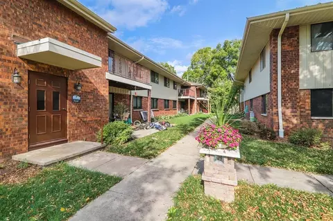 6441 Bridge Rd #204, Madison, WI 53713