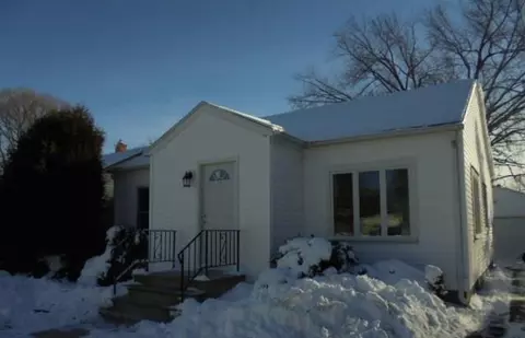 288 E Scott St, Fond Du Lac, WI 54935