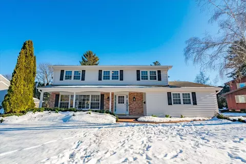 5609 Trempealeau Trl, Madison, WI 53705