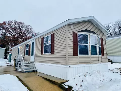 14 Mockingbird Ln, Madison, WI 53704