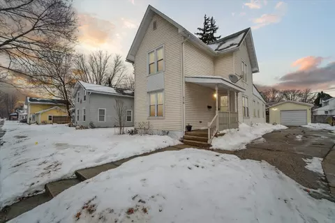 418 N Chatham St, Janesville, WI 53548