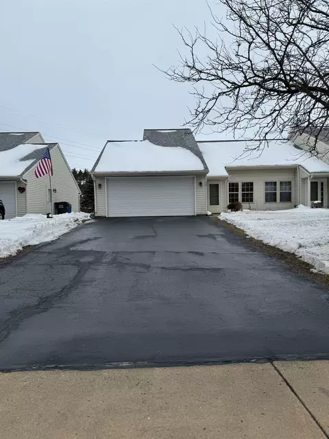 535 E Slifer St #1, Portage, WI 53901
