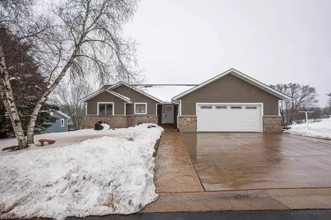 55 Zephyr St, Benton, WI 53803