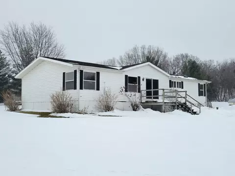 N6194 West Wind Road, Green Lake, WI 54941