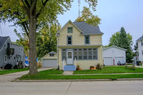 112 Prospect Ave, Beaver Dam, WI 53916