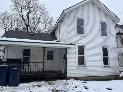 332 Center Ave, Janesville, WI 53548
