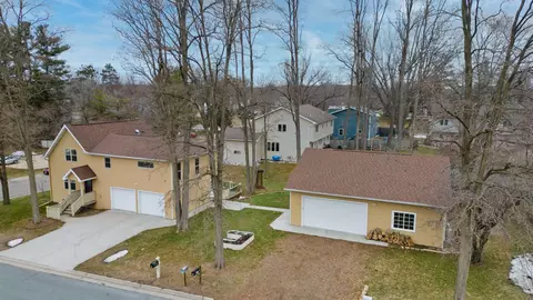 112 W John St, Poynette, WI 53955
