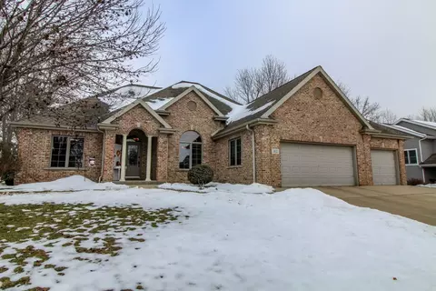 812 Chickadee Dr, Cambridge, WI 53523