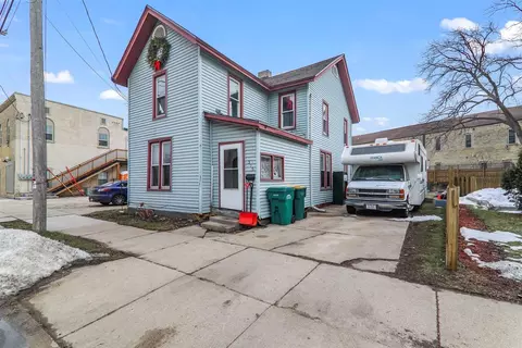 315 W Fulton St, Edgerton, WI 53534