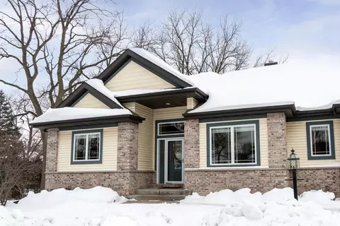 16 Bailey Way, Fitchburg, WI 53711