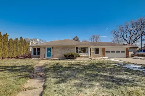 303 N Bristol St, Sun Prairie, WI 53590