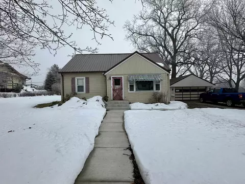 611 S Iowa St, Dodgeville, WI 53533