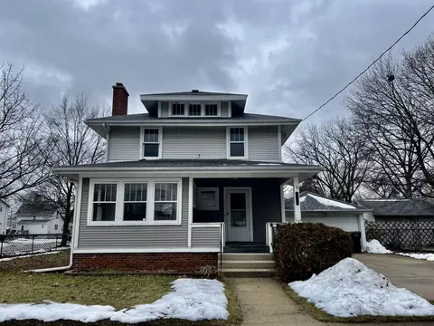 1202 Hackett St, Beloit, WI 53511