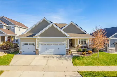 1018 Tara Ln, Waunakee, WI 53597