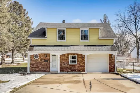 552 S Main St, Oregon, WI 53575