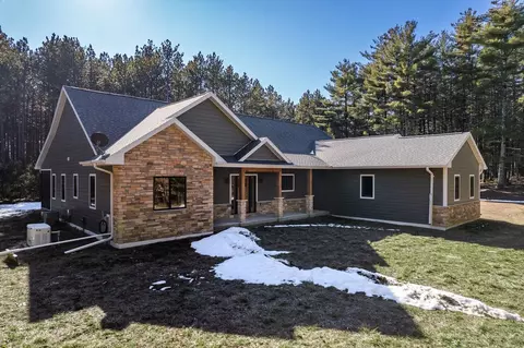 1833 S Duck Creek Dr, Friendship, WI 53934