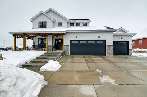 6249 John F Kennedy Dr, Deforest, WI 53532